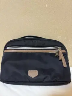 【marieclaire】黒いナイロンショルダーバッグ