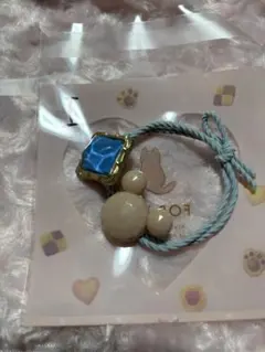 装飾付きヘアゴム 水色 ベージュ