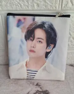 ポーチ　　小物入れ　　テテ　V　BTS