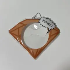 treasure ジュンギュ 缶バッジケースキーホルダー