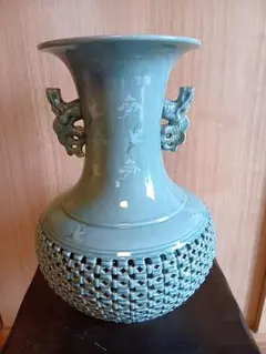 青磁芸元の編み目模様陶器花瓶 - メルカリ
