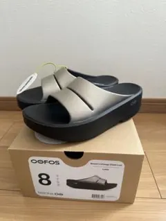 OOFOS OOmega OOahh Luxe Latte サンダル ラテ 23 - メルカリ