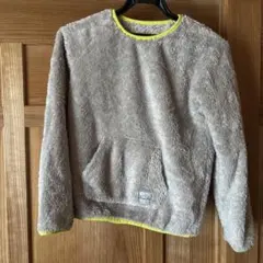 グレーとライムグリーンのフリーストレーナー