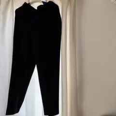 ユニクロ　スマートアンクルマタニティパンツ