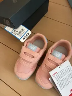 新品未使用　ニューバランス IZ373AM2 13.0cm