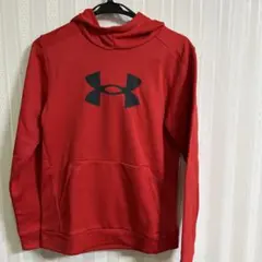 Under Armour 赤 フード付きパーカー　160 新品未使用　値下げ不可