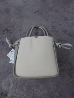 Item thumbnail for item e6ee477f-d28c-4a27-880b-18a961f7f417