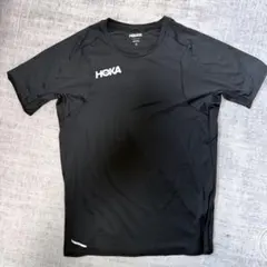 ホカオネオネ HOKA ONE ONE ランブリングTシャツ HOKA ONE ONEのアパレルコレクションに、春夏のアクティビティに最適な