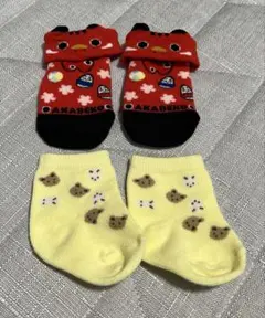 ベビー靴下　2足まとめ売り　赤べこ　くまさん
