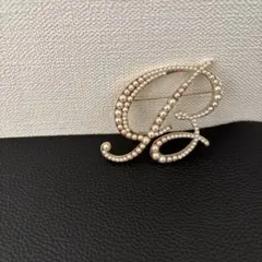 P型パールブローチ