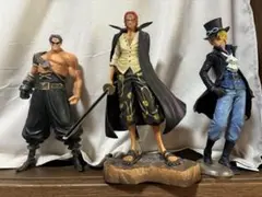 ワンピース シャンクス レイリー ロジャー3点セット - メルカリ