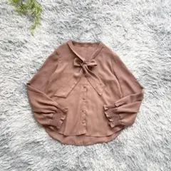 allamanda【38】ボウタイブラウス 長袖 ブラウン サイズ 初夏 上品のサムネイル