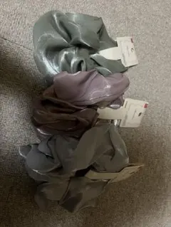 サテン風ヘアシュシュ3個セット