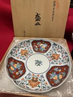 ◉セール！新品　高級有田焼　盛皿　染錦草花果実文　其泉作　豪華金彩柄　共箱