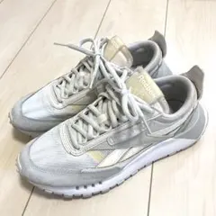 Item thumbnail for item 2f491cd9-9009-4260-b92e-2384795c2b8a