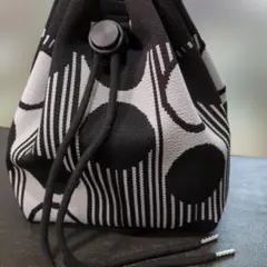 新品未使用　織物　ドット柄巾着型持ち手付きショルダーバッグ