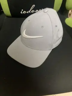 Nike グレーキャップ ロゴ刺繍