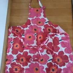 marimekko エプロン 花柄 赤 - メルカリ