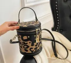 Item thumbnail for item c7cac89e-e909-450b-97f5-722fddef122b