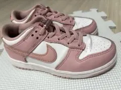 ナイキ　スニーカー