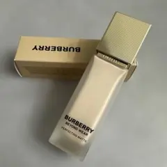 ◆新品◆BURBERRY ファンデーション 10 FAIR COOLのサムネイル
