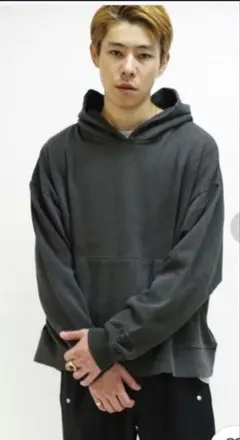 カイコー　OBLONG PARKA PIGMENT パーカー　フェード　ブラックのサムネイル