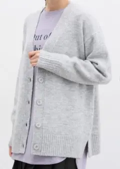 ＊未使用＊ シネマクラブ ライトグレー Vネック 長袖カーディガン 秋冬 L