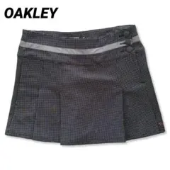 美品 OAKLEY オークリー ゴルフ スカート 膝上丈 ドット 黒 グレー