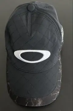 OAKLEYキルティングゴルフキャップ (美品)メンズ用