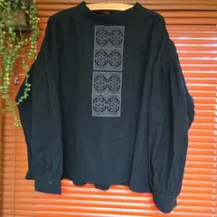 【Samansa.Mos2】春物ブラウススタンドシャツ刺繍入り