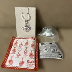 シナモロール　アクリルチャーム　めじるしアクセサリー　2つセット