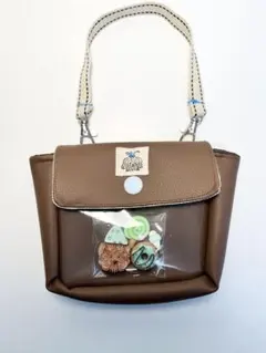 バッグにつけれるミニポーチ[ハンドメイド]飾り入り透明ポケット付き、茶合皮