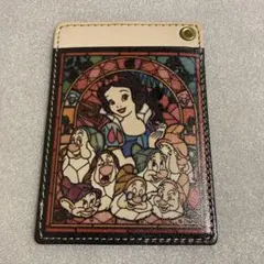 Disneyディズニー　プリンセス 白雪姫 レザーパスケース　本革　定期入れ