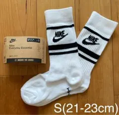 新品　ナイキ　S(21-23cm) エッセンシャル　クルーソックス　白1足のサムネイル