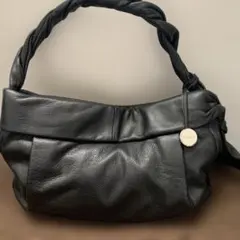 フルラ サイドリボン ワンショルダーバッグ レザー ブラック チャーム