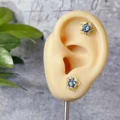 花形デザイン スタッドピアス ゴールド