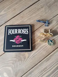 Four Roses 年代物 フォアローゼス 壁面 投影時計 ヴィンテージ 看板 Four Roses 年代物 フォアローゼス 壁面 投影時計 ヴィンテージ 看板