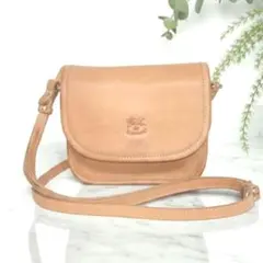 ✨美品✨IL BISONTE　ミニフラップ ショルダーバッグ　ヌメ革　イタリア製