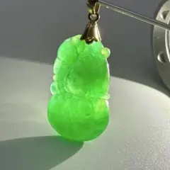 本翡翠 ヒスイ 18KGP ペンダントトップ ネックレストップ 彫刻 遺品整理