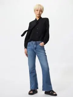 新品UNIQLOユニクロ　ブーツカットジーンズ26スリムフィットフレアデニム66のサムネイル