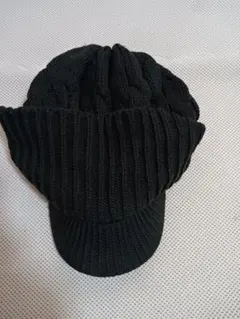 シンプルつば付き　黒 ニット帽