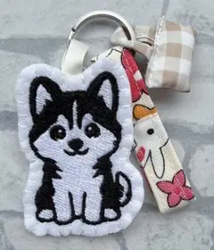 ハンドメイド 刺繍 シーズー バッグキーホルダー うちの子 犬 - メルカリ