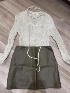 韓国　カーディガンとミーニースカート　セット