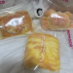 MOMOCO カニパン大小 粉付きスクイーズセット - メルカリ