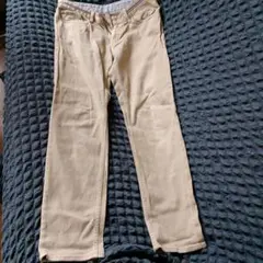 ベージュ スリムフィットパンツ
