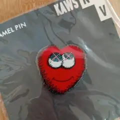 カウズ　バッジ　ビクトリア国立美術館 NGV x KAWS heart　2019