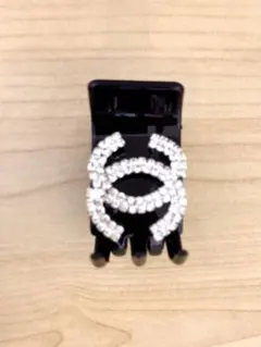 CHANEL ロゴデザイン ヘアクリップ
