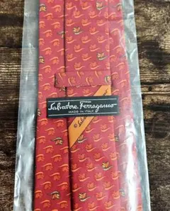 未使用 サルヴァトーレ・フェラガモ ネクタイ 赤 動物 象