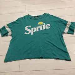 Bershka Sprite コラボ 半袖Tシャツ グリーン Mのサムネイル
