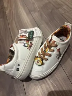 新品タグ付き　zara Zootopia キッズスニーカー ホワイト ズートピアのサムネイル